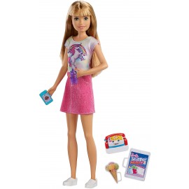 Barbie- Bambola Skipper Bionda Babysitter con Cellulare e Biberon, FXG91-FHY89 Mattel